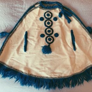 Vintage 70s 100% Wool Fringed Poncho / Cape